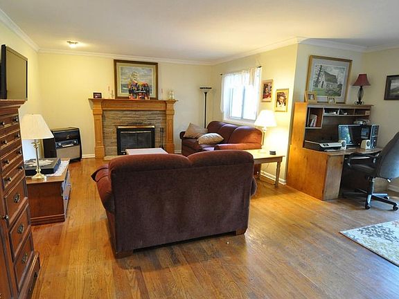 5th image of 181 Duff Dr