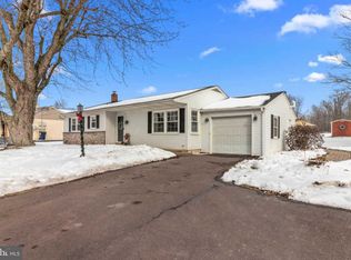 833 Allentown Rd, Telford, PA 18969