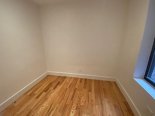 2nd image of 304 10th St #8