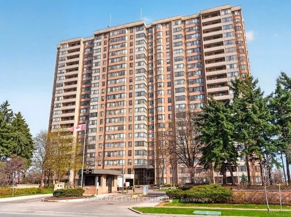 100 County Court Blvd #1201, Brampton, ON L6W 3X1