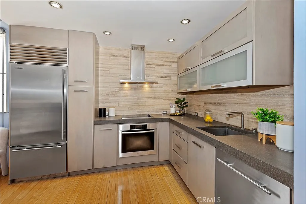 Studio, 492 sqft, $2,200 — Photo 2