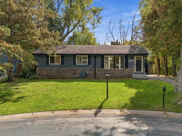 13629 Nagell Cir, Maple Grove, MN 55311