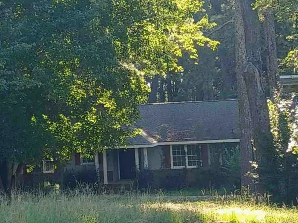 2865 White Ct NE, Conyers, GA 30012