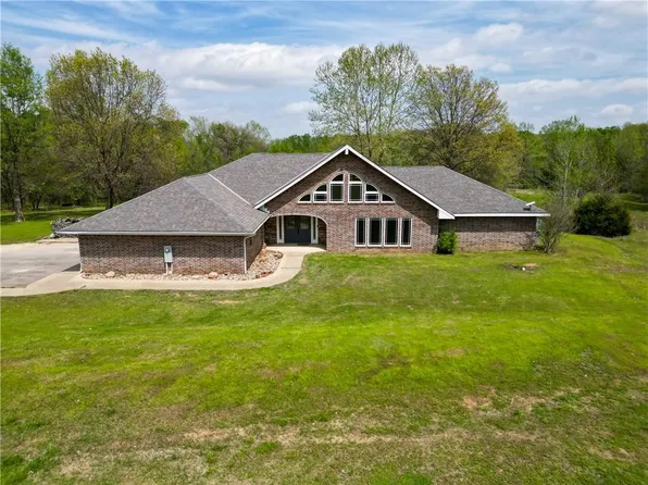 1602 County Road 4150, Coffeyville, KS 67337