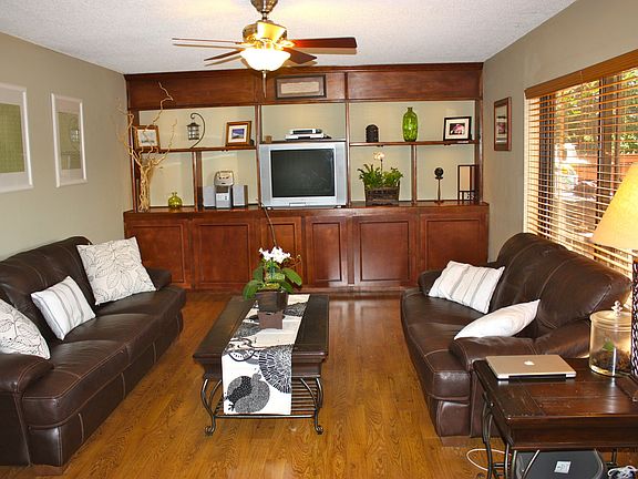 2nd image of 2916 Waterford Dr S
