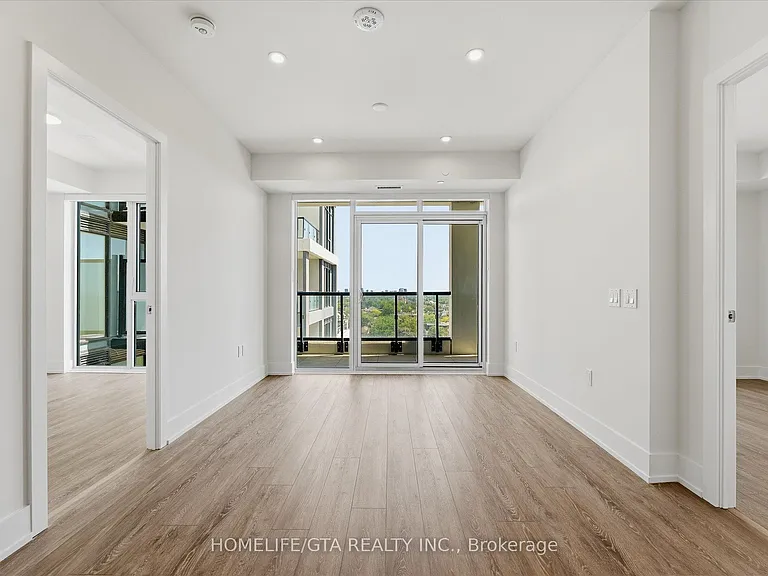 858 Dupont St #802 — Photo 14