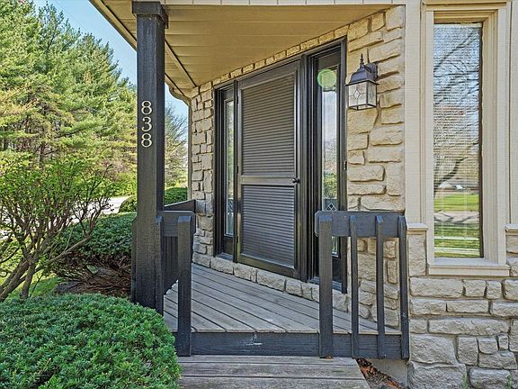 3rd image of 838 Cavanaugh Dr