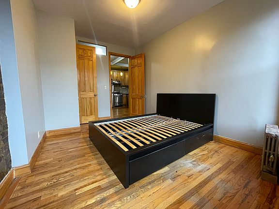 5th image of 399 Smith St APT 1A