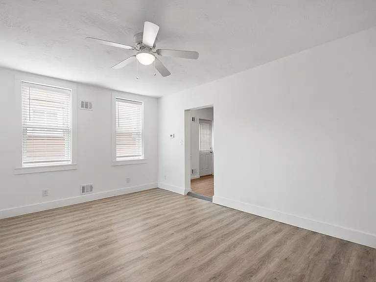 926 Ridge Ave — Photo 3