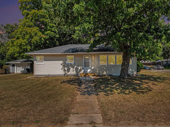 2015 36th St SW, Wyoming, MI 49519