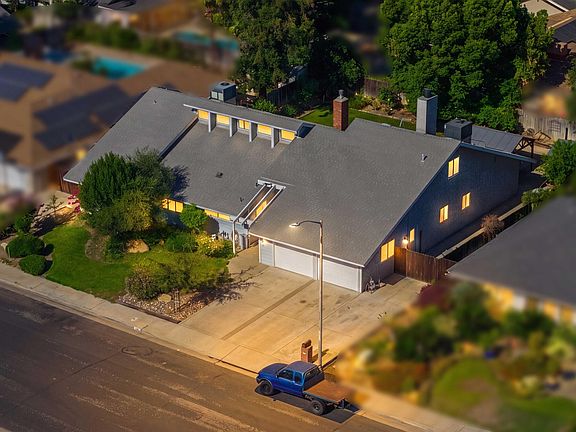 2nd image of 453 Timmy Avenue