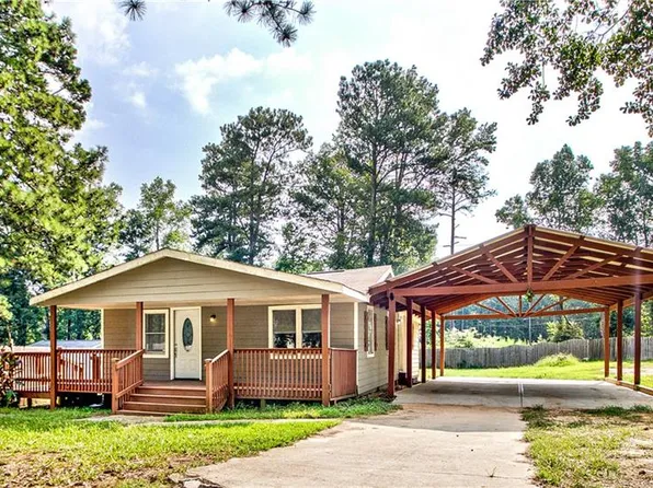 40 Cloud Ln, Hampton, GA 30228
