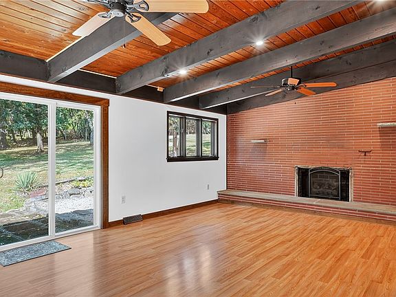 5th image of 4253 Mount Royal Blvd
