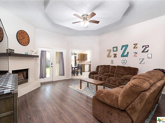 5th image of 4208 Aspen Dr