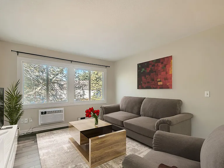 2212 Aldrich Ave S #303 — Photo 2