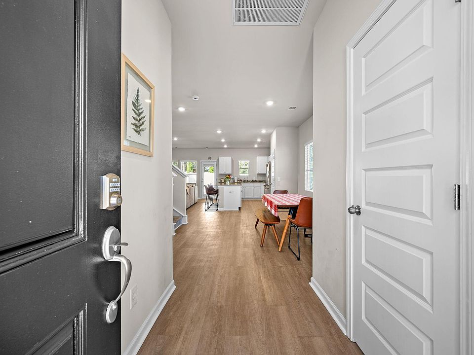 1st image of 4023 E Associate Dr