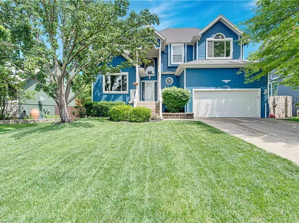 2170 S Stagecoach Dr, Olathe, KS 66062