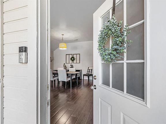3rd image of 22619 Old Church Ln