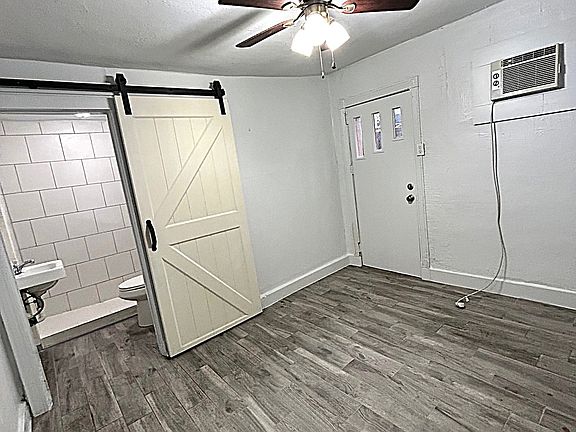 4th image of 4217 Wycliff Ave APT 1