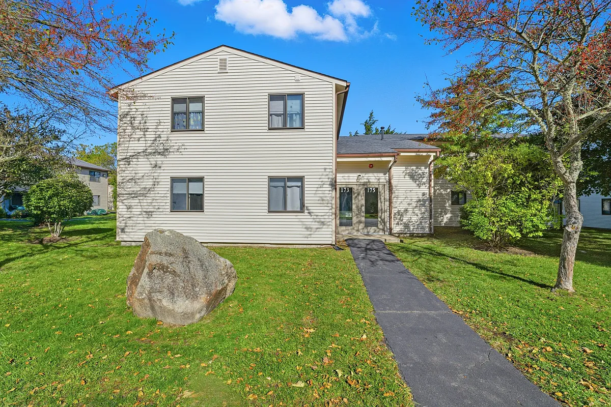 Building Photo - Hidden Brook Apartment Homes