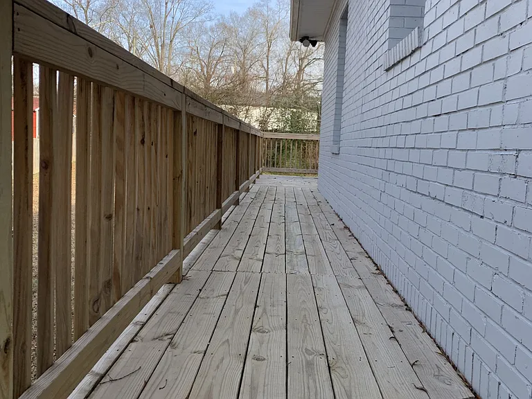 1020 Concord Ave — Photo 3