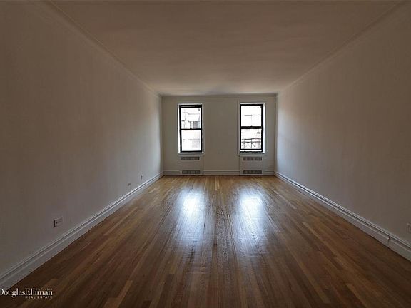5th image of 6812 Yellowstone Blvd APT 5L