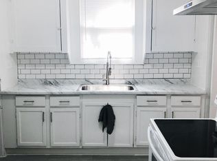 1114 W Russell Pl, San Antonio, TX 78201