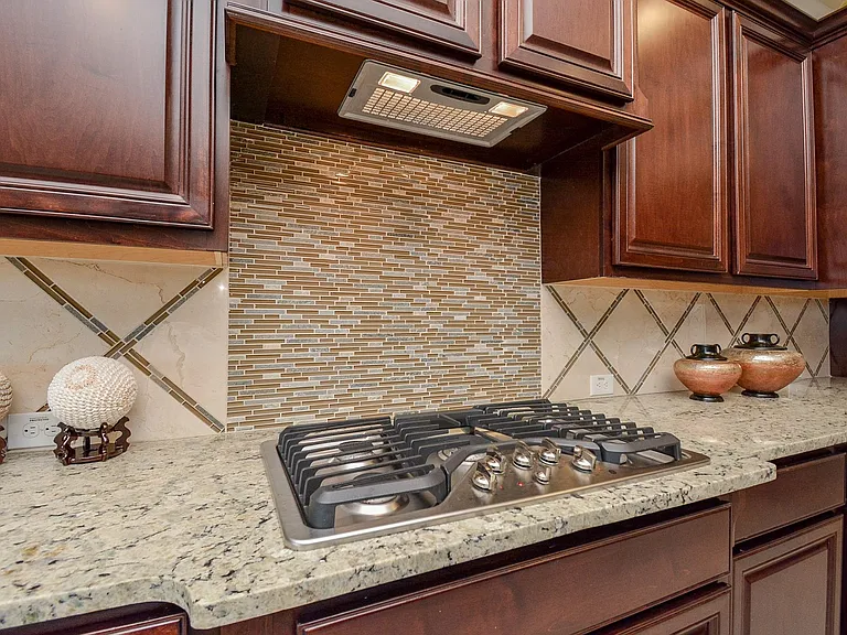 6302 Kennedy Hills Ct — Photo 40
