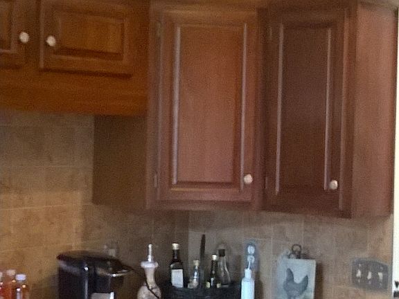 4th image of 1411 Coachman Ln