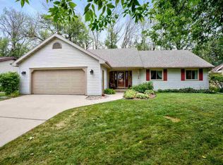 1229 Appleton St, Menasha, WI 54952