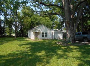 9362 E 64th St, Raytown, MO 64133