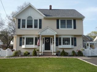 796 Newcomb Rd, Ridgewood, NJ 07450