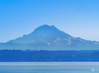 7323 SW 258th Pl, Vashon, WA 98070