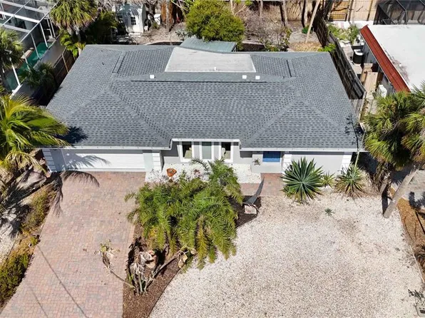 711 Birdsong Ln, Sarasota, FL 34242