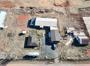 22024 E 1090th Rd, Foss, OK 73647