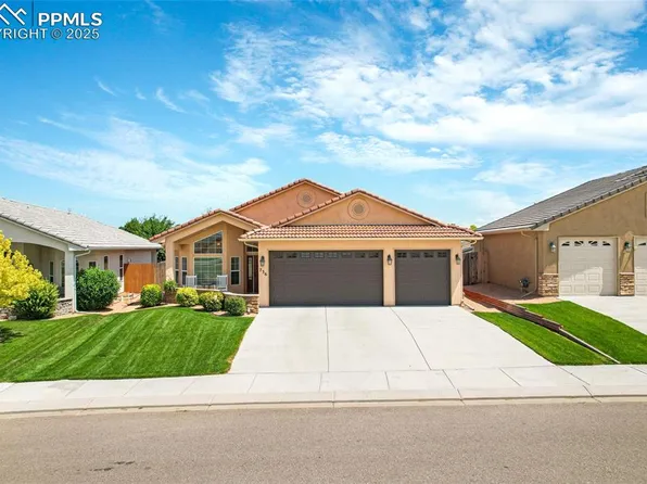 736 Aspencrest Dr, Pueblo, CO 81005