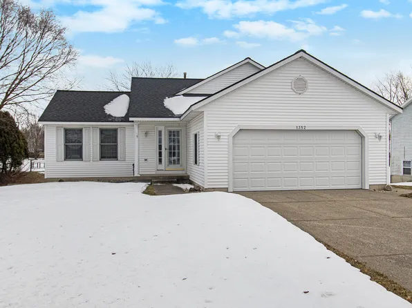 1352 Wiersma Dr, Zeeland, MI 49464