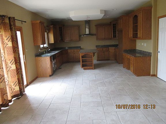 2nd image of 917 Donnington Dr