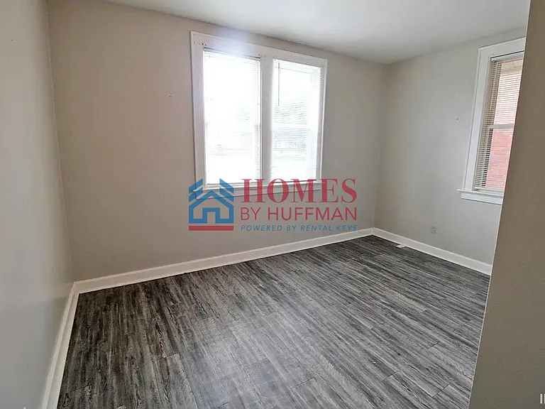 1263 Washington Ave — Photo 12