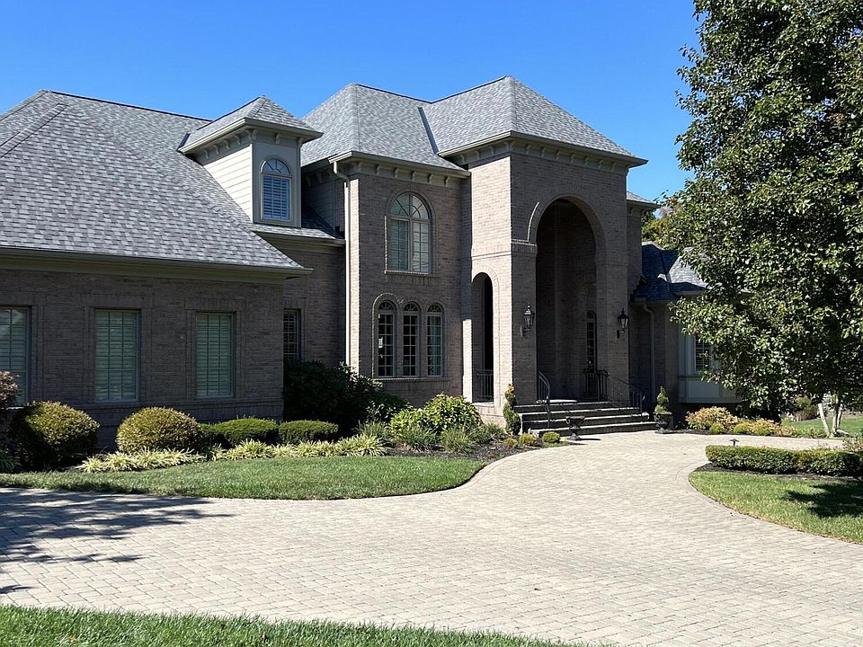 2nd image of 10816 Silver Charm Ln