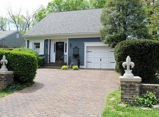 416 Sprite Rd, Brownsboro Village, KY 40207