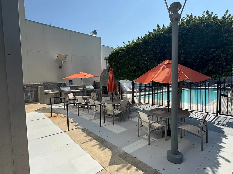 1661 La France St NE #407 — Photo 55