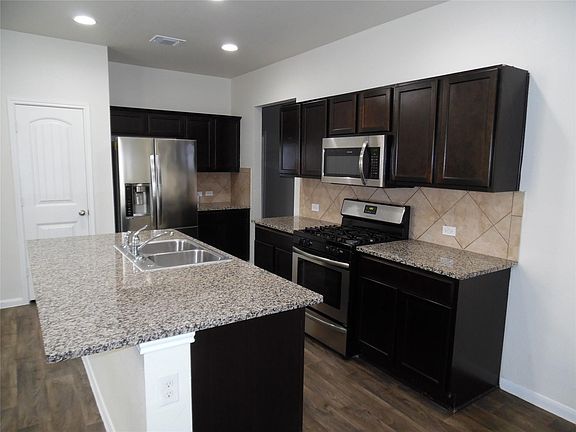 5th image of 3010 Tilmon Ln