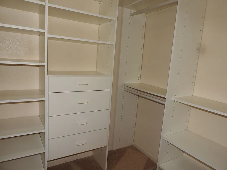 9928 Villa Granito Ln — Photo 24