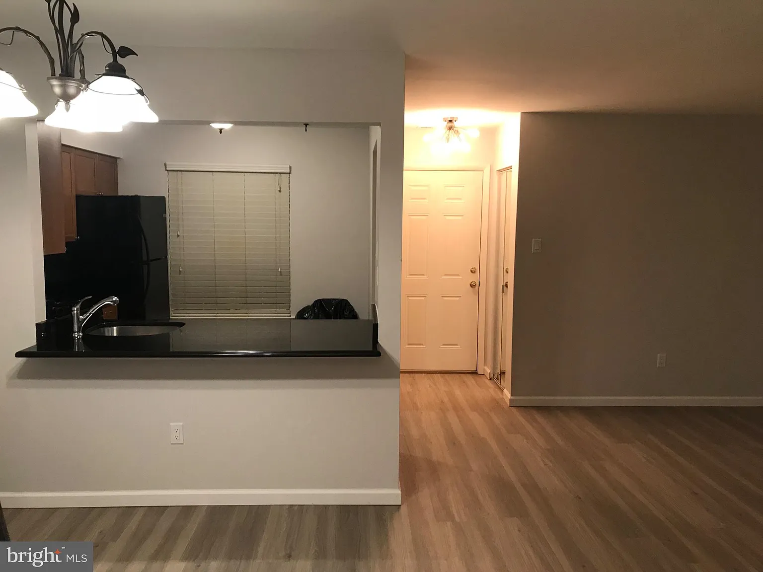 1 bed, 1.0 bath, 752 sqft, $1,600 — Photo 4