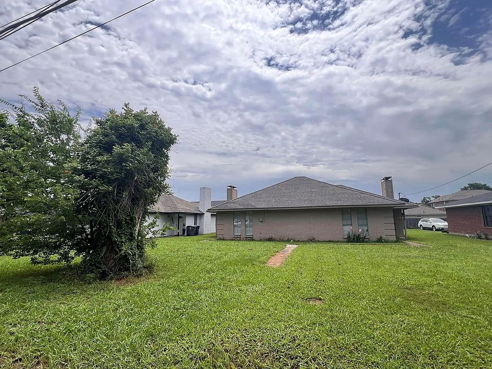1st image of 2904 Edd Rd #2908