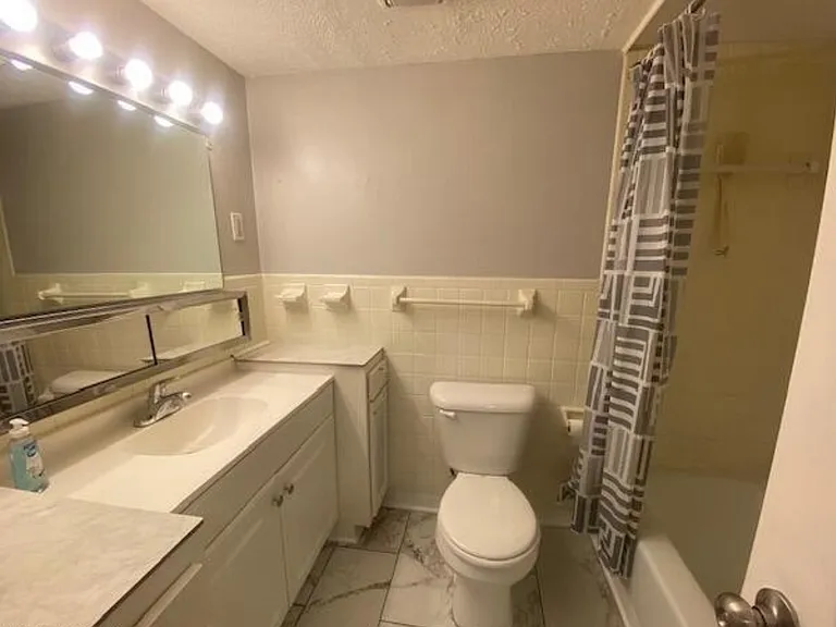1625 Woodrow Dr #403 — Photo 11