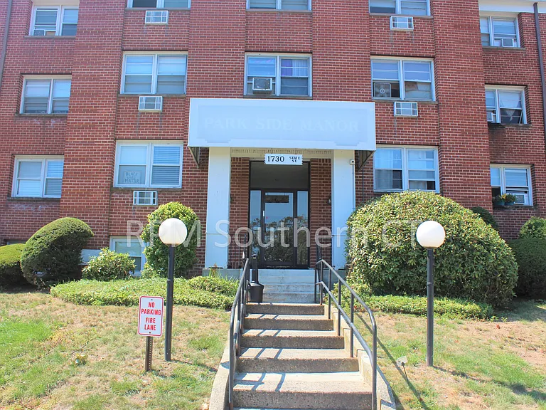 1730 State St #312 — Photo 8