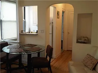 Rented by La Seven Inc.