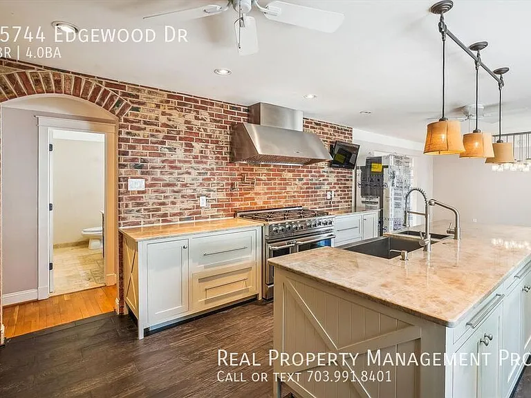 15744 Edgewood Dr — Photo 9
